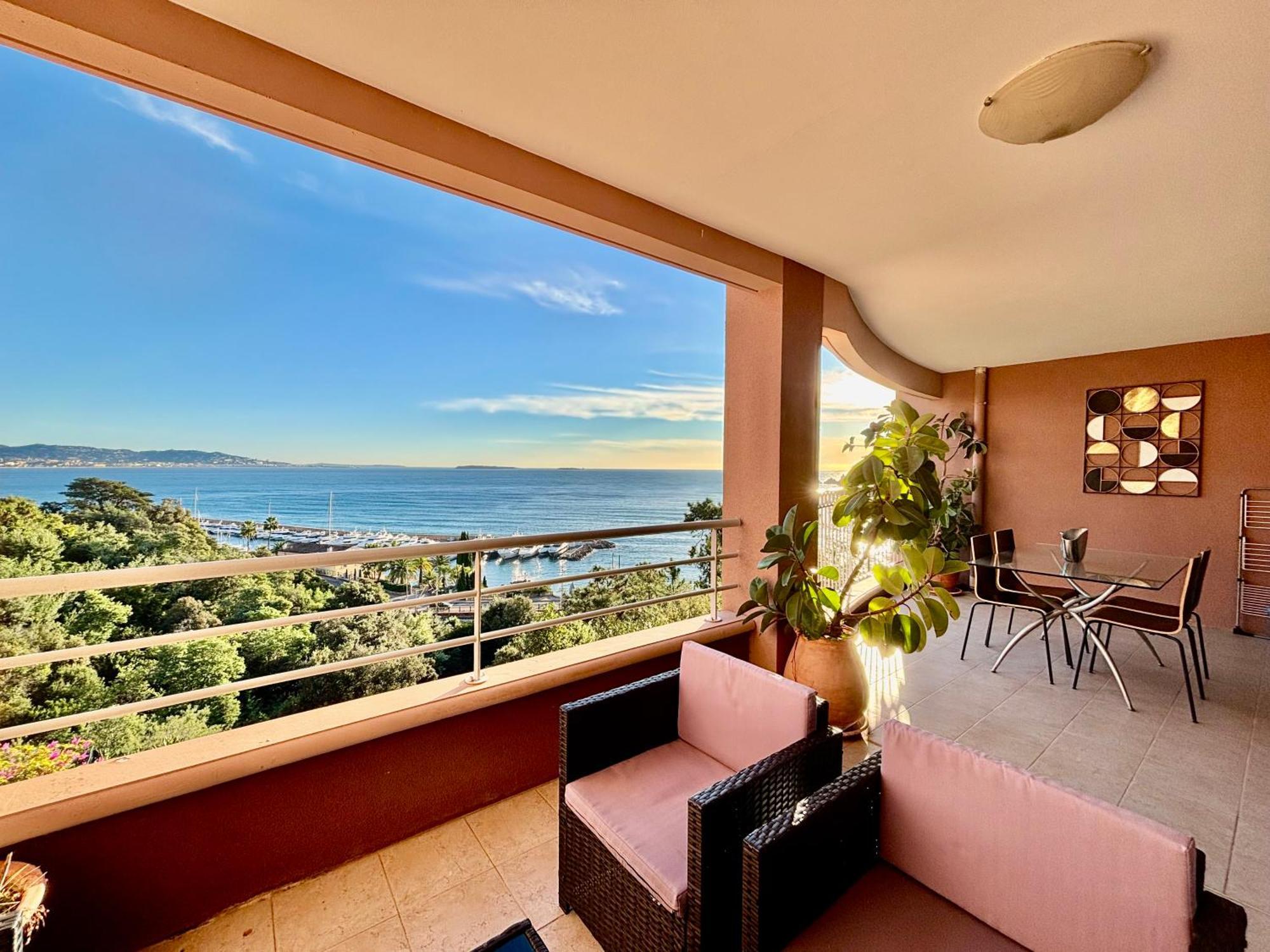Superbe 3 Pieces Sur La Baie De Theoule Apartment Exterior photo
